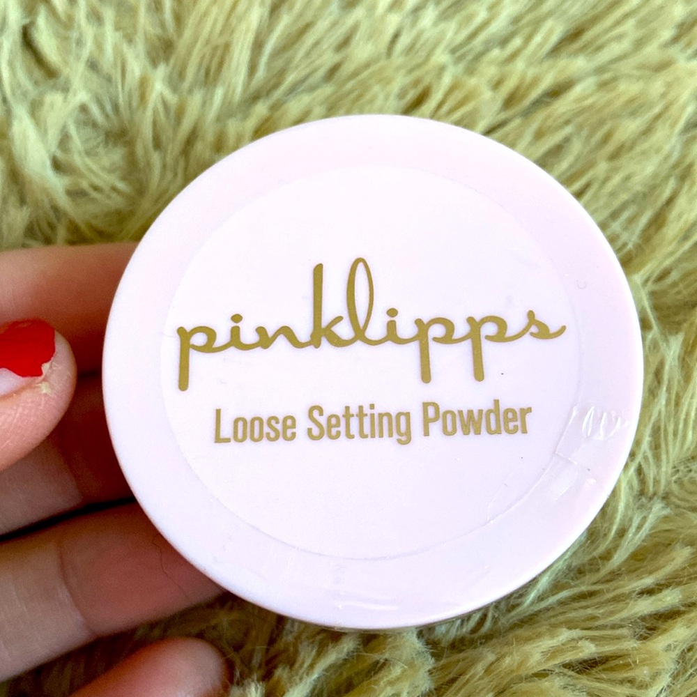 🆕 pinklipps loose setting powder in translucent